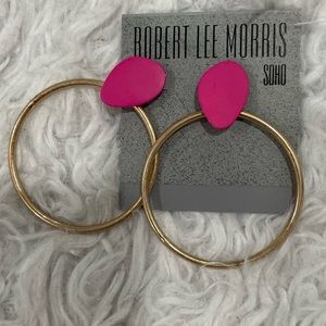 NWT ROBERT LEE MORRIS SOHO beautiful style gold embellished earrings